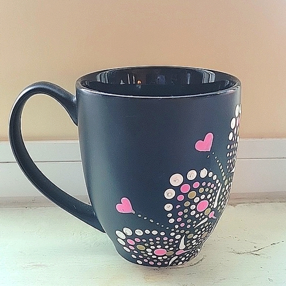 Dovan Black with Colorful Heart Design Mug - Picture 4 of 6